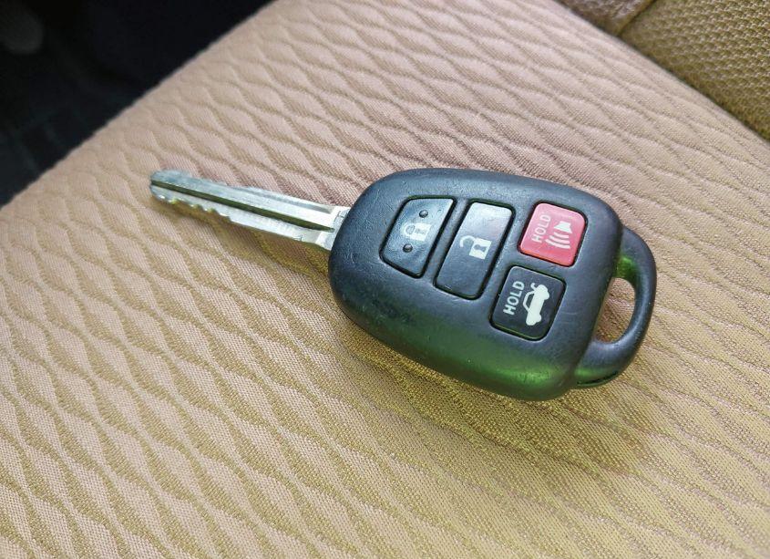 Photo 11 of 2015 Toyota Corolla LE (VIN 2T1BURHE1FC451969)