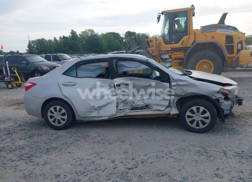 Photo 14 of 2015 Toyota Corolla L (VIN 2T1BURHE1FC475950)