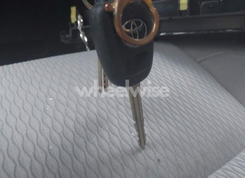 Photo 11 of 2015 Toyota Corolla LE (VIN 2T1BURHE1FC477391)