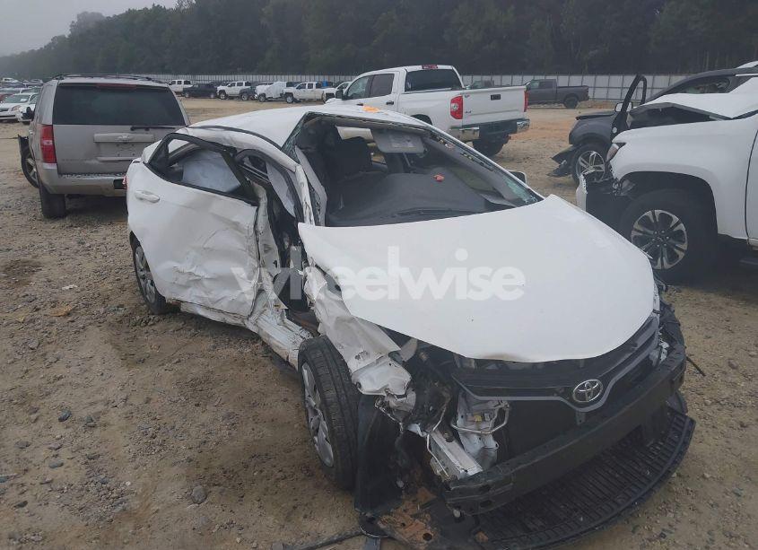 Photo 6 of 2015 Toyota Corolla LE (VIN 2T1BURHE1FC477391)