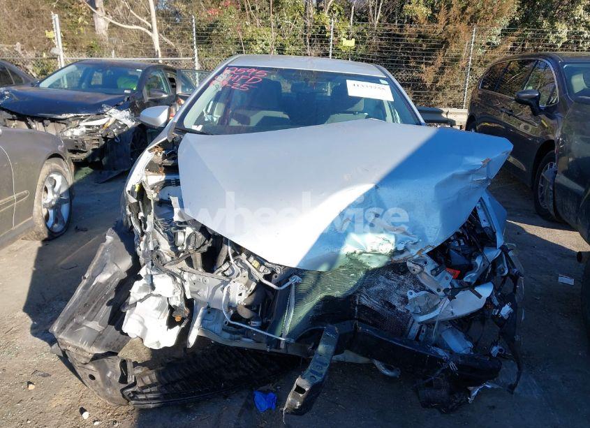 Photo 12 of 2015 Toyota Corolla L (VIN 2T1BURHE1FC479786)