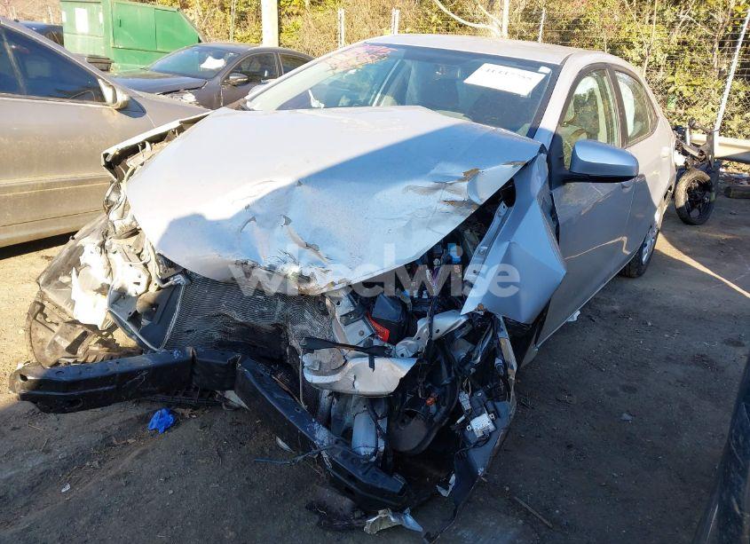 Photo 2 of 2015 Toyota Corolla L (VIN 2T1BURHE1FC479786)