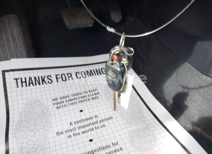 Photo 11 of 2015 Toyota Corolla LE (VIN 2T1BURHE1FC481067)