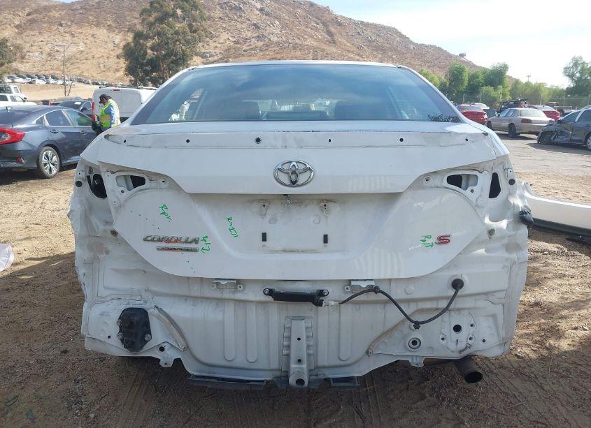 Photo 17 of 2016 Toyota Corolla S W/SPECIAL EDITION PKG (VIN 2T1BURHE1GC504624)