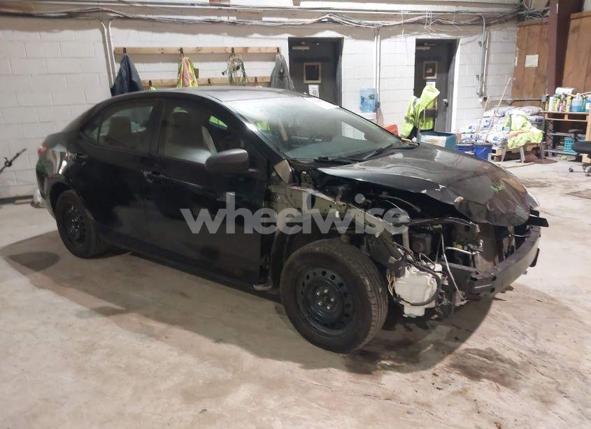 2016 Toyota Corolla LE (VIN 2T1BURHE1GC532570) main photo