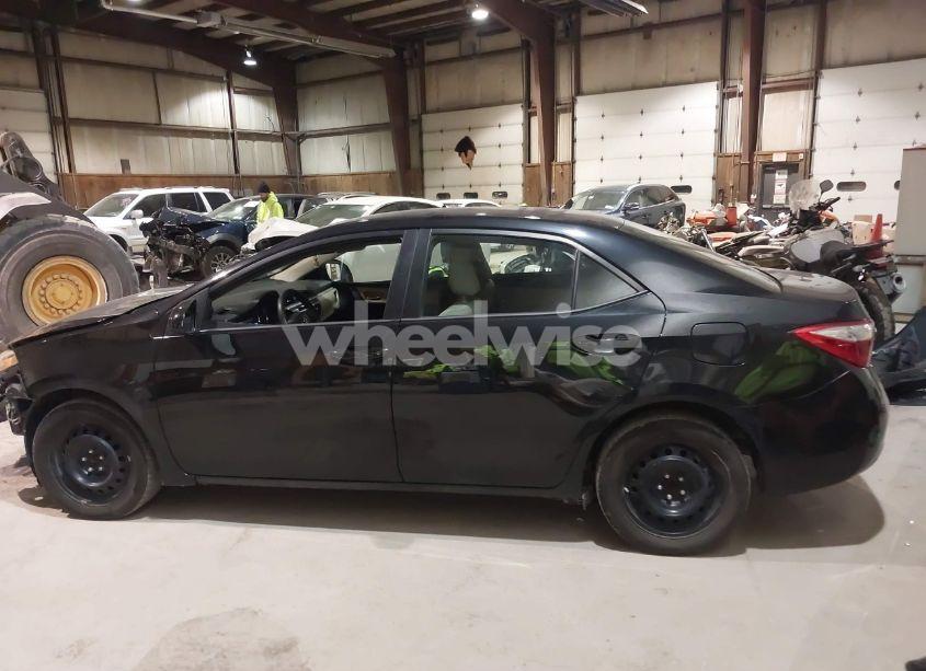 Photo 15 of 2016 Toyota Corolla LE (VIN 2T1BURHE1GC532570)