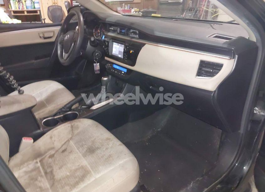 Photo 5 of 2016 Toyota Corolla LE (VIN 2T1BURHE1GC532570)