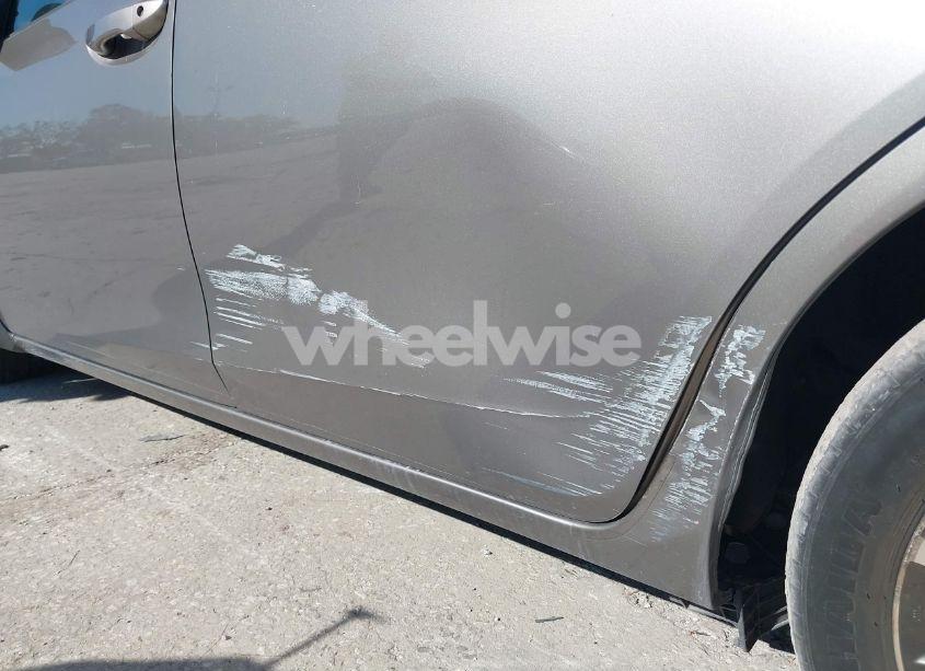 Photo 14 of 2016 Toyota Corolla LE PLUS (VIN 2T1BURHE1GC565729)