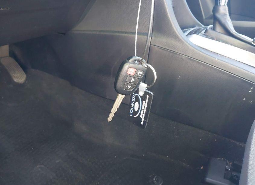 Photo 11 of 2016 Toyota Corolla LE (VIN 2T1BURHE1GC631079)