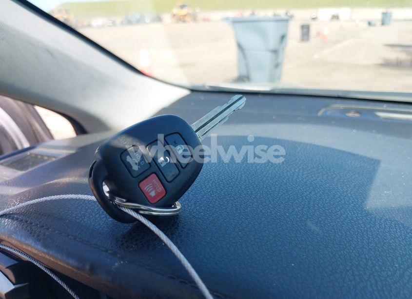 Photo 11 of 2016 Toyota Corolla LE (VIN 2T1BURHE1GC637335)