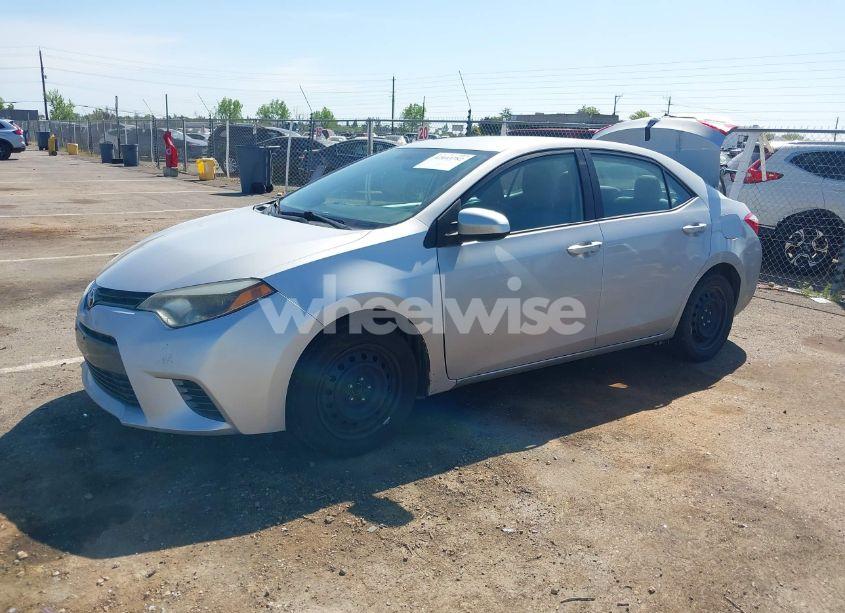Photo 2 of 2016 Toyota Corolla LE (VIN 2T1BURHE1GC637335)