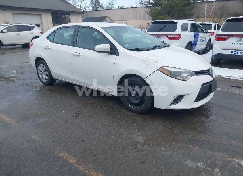 2016 Toyota Corolla LE (VIN 2T1BURHE1GC646620) main photo