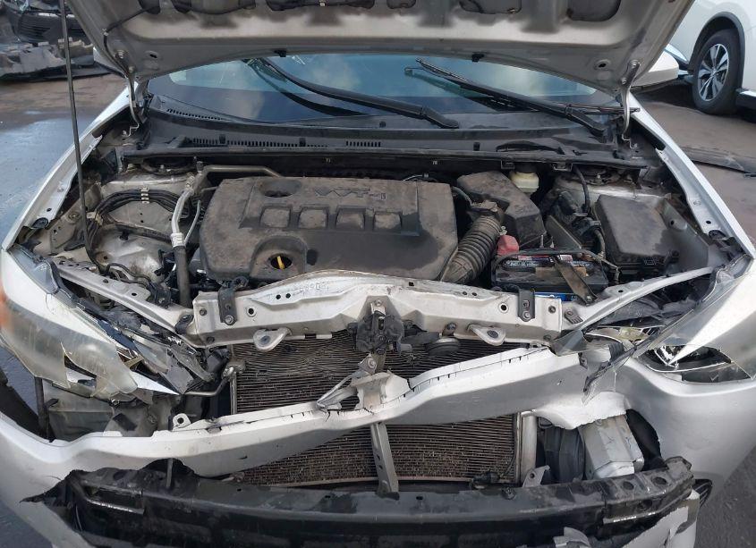 Photo 10 of 2016 Toyota Corolla LE (VIN 2T1BURHE1GC653261)