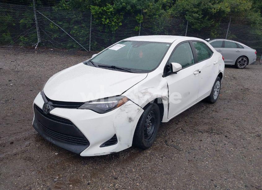 Photo 2 of 2017 Toyota Corolla L/LE/XLE/SE/XSE (VIN 2T1BURHE1HC747111)