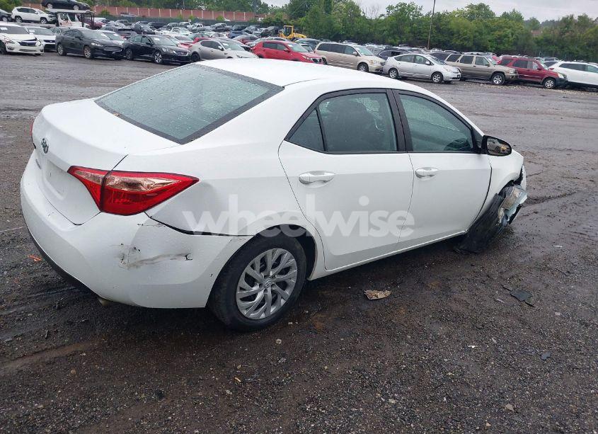 Photo 4 of 2017 Toyota Corolla L/LE/XLE/SE/XSE (VIN 2T1BURHE1HC747111)