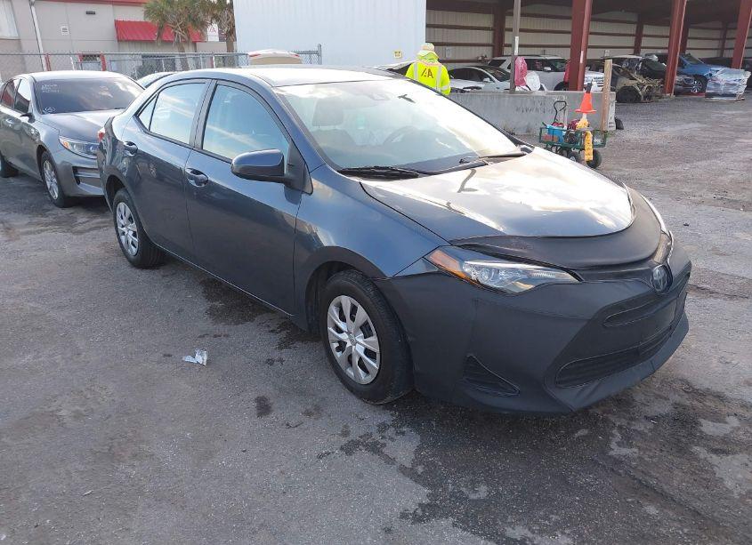 2017 Toyota Corolla L (VIN 2T1BURHE1HC750607) main photo