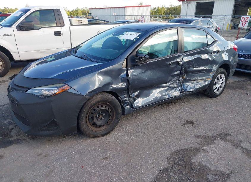 Photo 2 of 2017 Toyota Corolla L (VIN 2T1BURHE1HC750607)