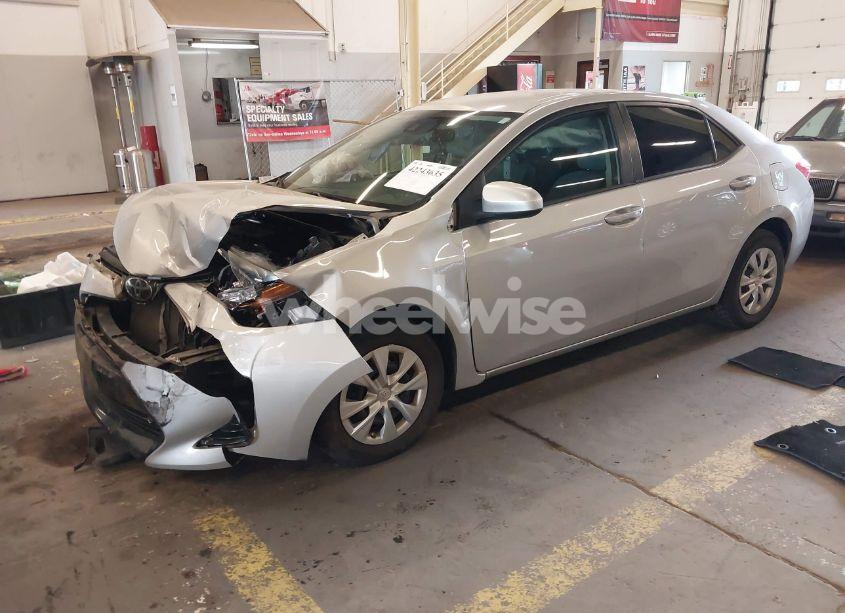 Photo 2 of 2017 Toyota Corolla L (VIN 2T1BURHE1HC752969)