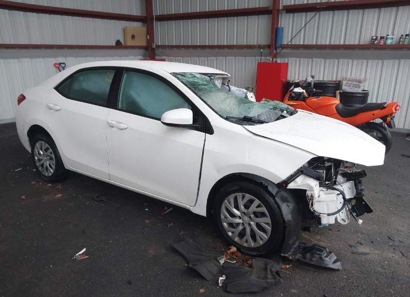 2017 Toyota Corolla LE (VIN 2T1BURHE1HC759646) main photo