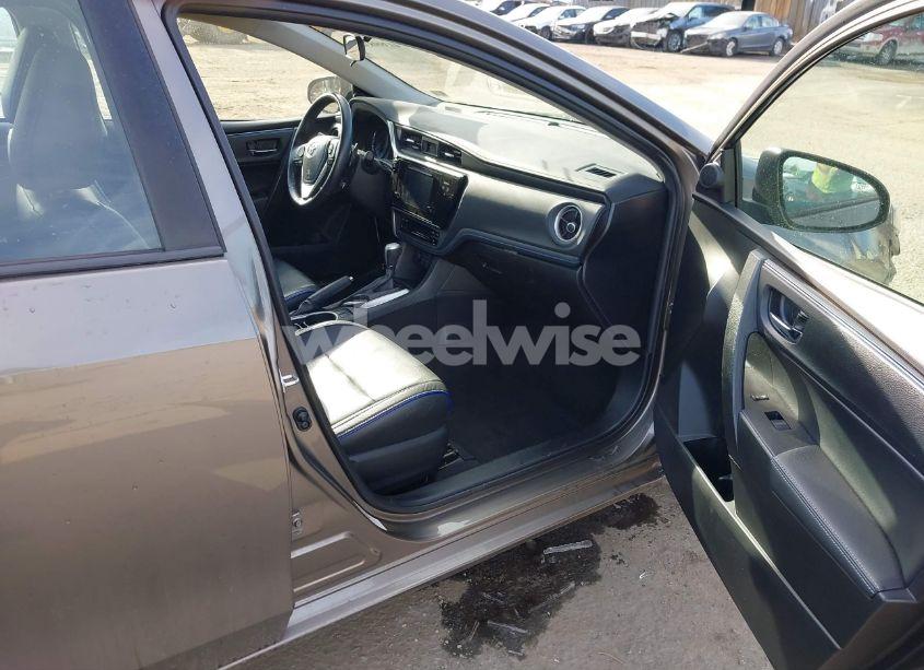 Photo 5 of 2017 Toyota Corolla XSE (VIN 2T1BURHE1HC772140)