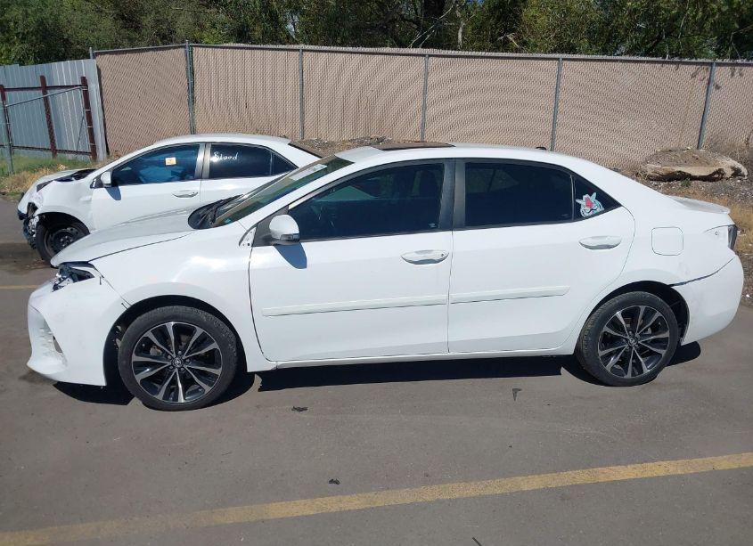 Photo 15 of 2017 Toyota Corolla SE (VIN 2T1BURHE1HC777189)