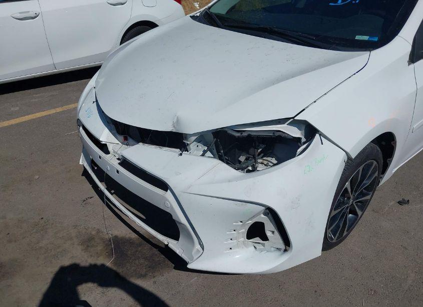 Photo 6 of 2017 Toyota Corolla SE (VIN 2T1BURHE1HC777189)