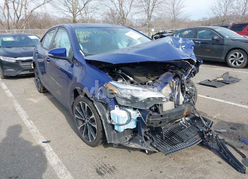 2017 Toyota Corolla SE (VIN 2T1BURHE1HC779976) main photo