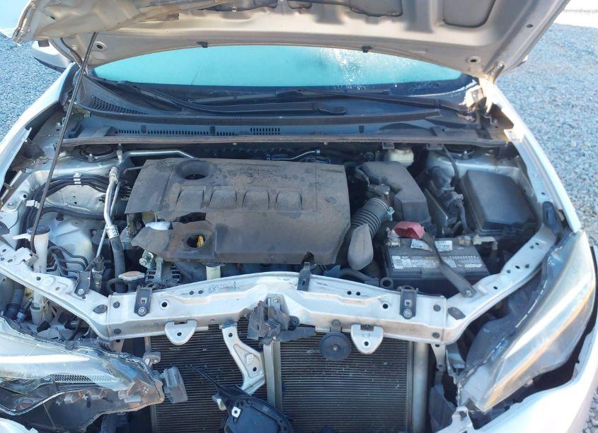 Photo 10 of 2017 Toyota Corolla LE (VIN 2T1BURHE1HC790234)