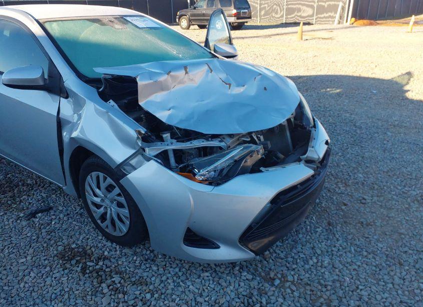 Photo 17 of 2017 Toyota Corolla LE (VIN 2T1BURHE1HC790234)