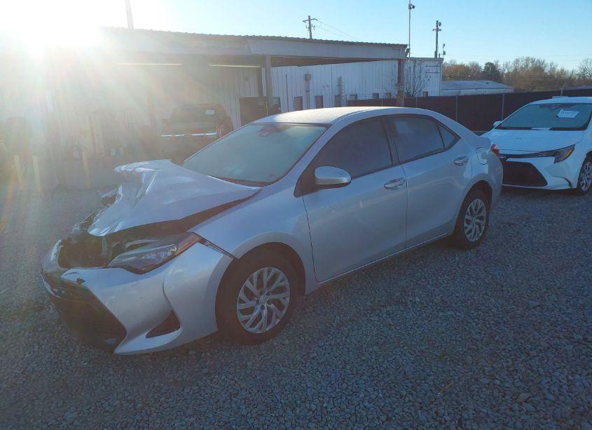 Photo 2 of 2017 Toyota Corolla LE (VIN 2T1BURHE1HC790234)