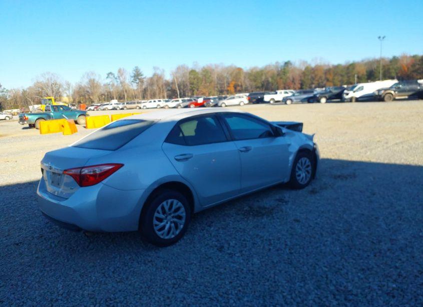 Photo 4 of 2017 Toyota Corolla LE (VIN 2T1BURHE1HC790234)