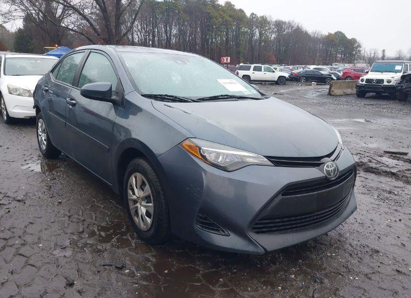 2017 Toyota Corolla L (VIN 2T1BURHE1HC791853) main photo