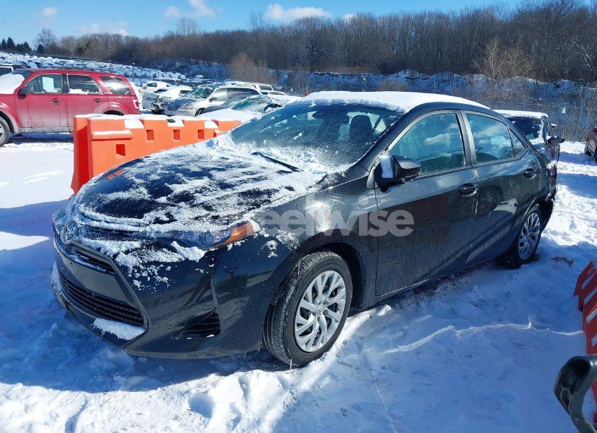 Photo 2 of 2017 Toyota Corolla LE (VIN 2T1BURHE1HC812510)