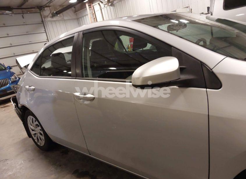 Photo 13 of 2017 Toyota Corolla LE (VIN 2T1BURHE1HC812619)