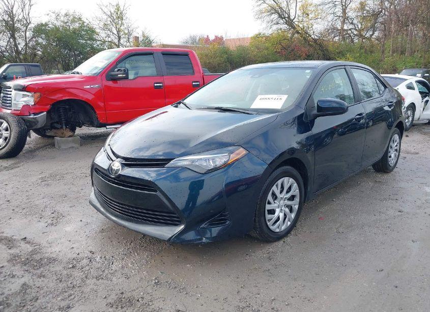 Photo 2 of 2017 Toyota Corolla LE (VIN 2T1BURHE1HC825418)