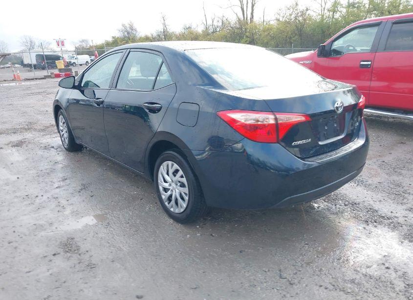 Photo 3 of 2017 Toyota Corolla LE (VIN 2T1BURHE1HC825418)