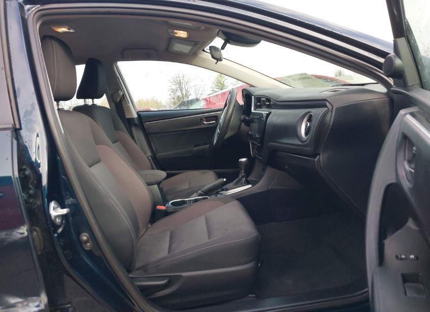 Photo 5 of 2017 Toyota Corolla LE (VIN 2T1BURHE1HC825418)