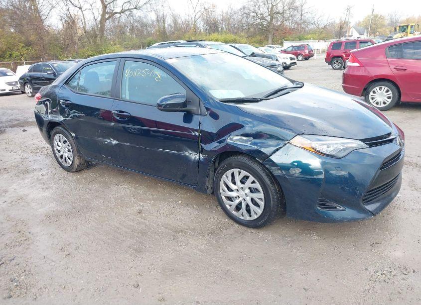 Photo 6 of 2017 Toyota Corolla LE (VIN 2T1BURHE1HC825418)