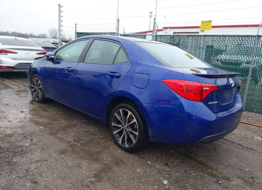 Photo 3 of 2017 Toyota Corolla SE (VIN 2T1BURHE1HC837486)