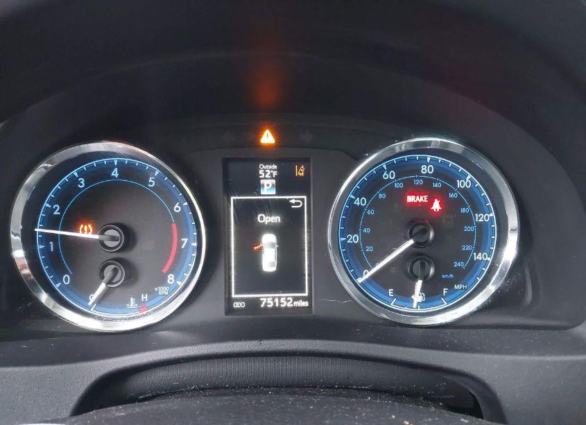 Photo 7 of 2017 Toyota Corolla SE (VIN 2T1BURHE1HC837486)