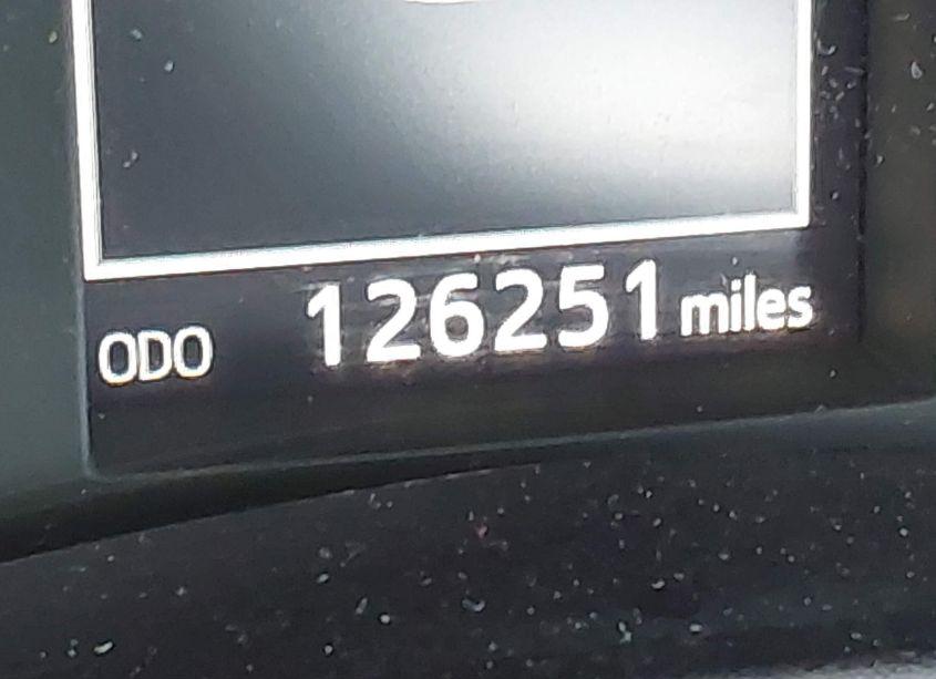 Photo 15 of 2017 Toyota Corolla SE (VIN 2T1BURHE1HC842736)