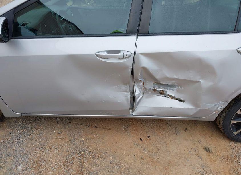 Photo 6 of 2017 Toyota Corolla SE (VIN 2T1BURHE1HC842736)