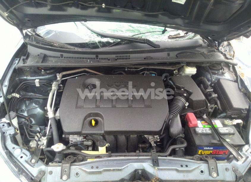 Photo 10 of 2017 Toyota Corolla LE (VIN 2T1BURHE1HC844888)