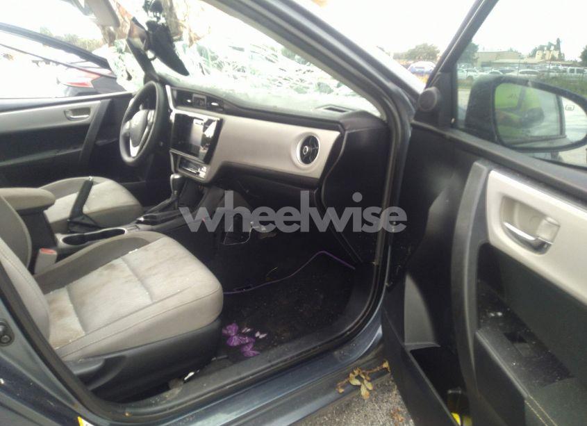 Photo 5 of 2017 Toyota Corolla LE (VIN 2T1BURHE1HC844888)