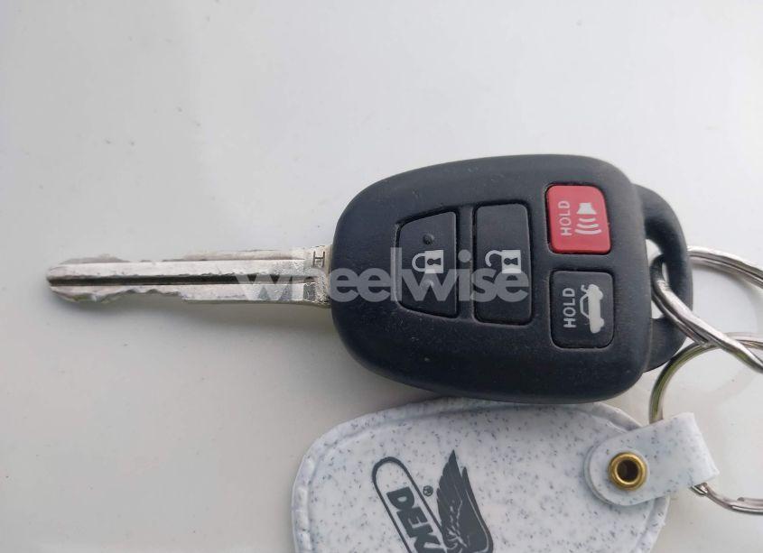 Photo 11 of 2017 Toyota Corolla L/LE/XLE/SE/XSE (VIN 2T1BURHE1HC846611)