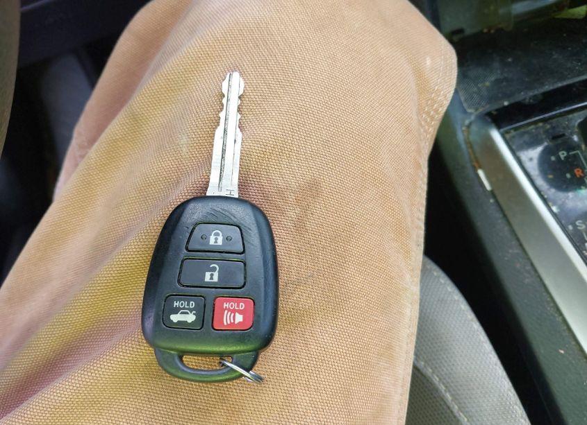 Photo 11 of 2017 Toyota Corolla LE (VIN 2T1BURHE1HC863103)