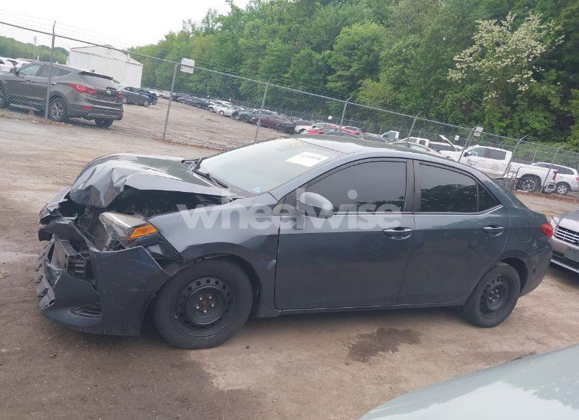 Photo 14 of 2017 Toyota Corolla LE (VIN 2T1BURHE1HC871797)