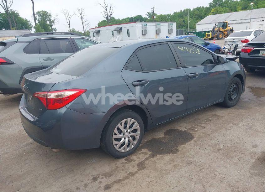 Photo 4 of 2017 Toyota Corolla LE (VIN 2T1BURHE1HC871797)