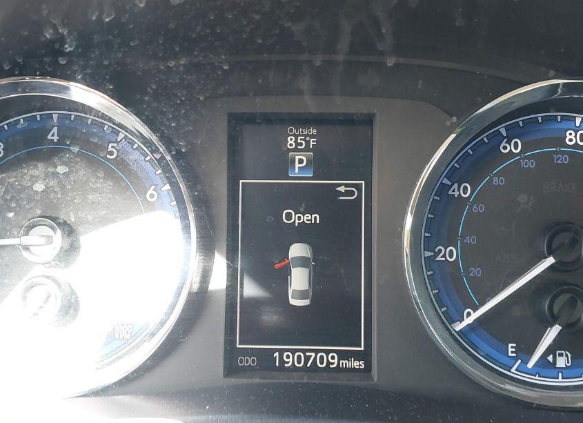 Photo 15 of 2017 Toyota Corolla SE (VIN 2T1BURHE1HC886624)