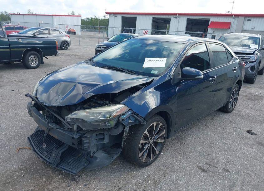 Photo 2 of 2017 Toyota Corolla SE (VIN 2T1BURHE1HC886624)